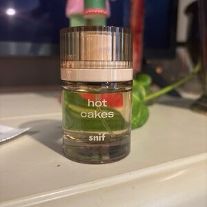 Snif Hot Cakes Perfume - Cream and Gold